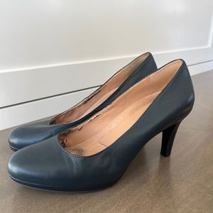 Naturalizer navy Michelle heel size 11W